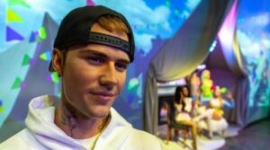 Justin Bieber Breaks Down in Emotional Video: “I Can’t Smile or Blink — Half My Face Is Paralyzed